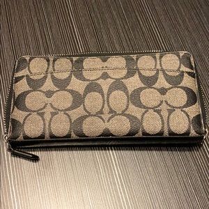 Coach wallet EUC